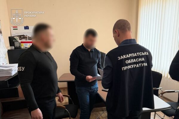 Розтрата 3,1 млн грн на ремонті траси на Закарпатті: Держслужбовцю повідомили про підозру