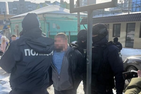 Правоохоронці затримали «смотрящого за Тернополем», який видаляв військовозобов’язаних з системи «Оберіг»