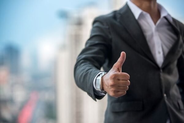 Ідеальний мер повинен говорити просто та зрозуміло та не цуратися спілкування з містянами, – результати опитування