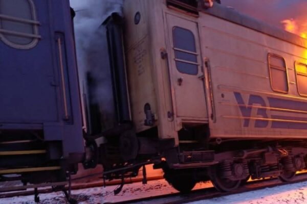 У Барвінковому на Харківщині дрон поцілив у потяг