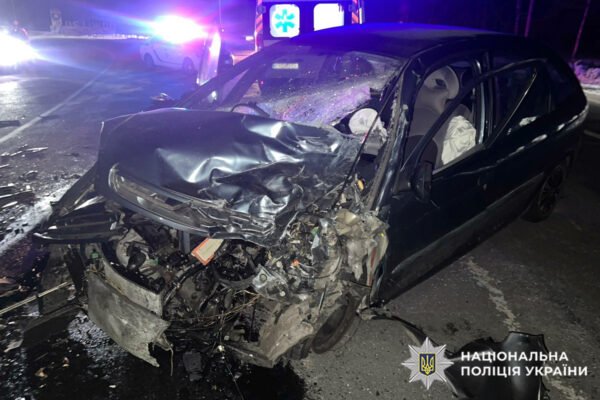 На Хмельниччині в ДТП важкі травми отримала дворічна дитина