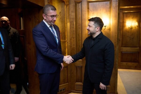 Зеленський провів зустріч з прем’єром Північної Македонії: Обговорили дипломатію та можливості для оборонної співпраці (ВІДЕО)