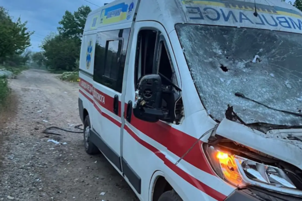 На Донеччині хочуть скоротити 40 медиків швидкої допомоги з Мирнограда