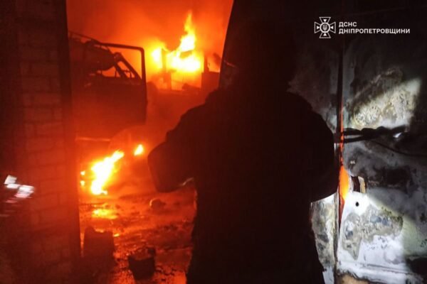 У ДСНС показали наслідки ворожих атак на Дніпропетровщині
