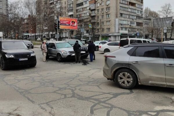 Світлофори не працюють: У центрі Дніпра сталася ДТП