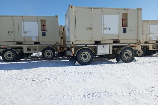 В Україну прибуло 10 високопотужних генераторів з Італії