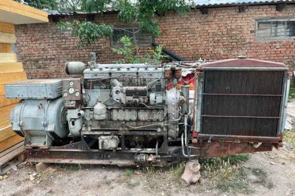 У Дніпрі в одному з дворів загорівся генератор (ВІДЕО)