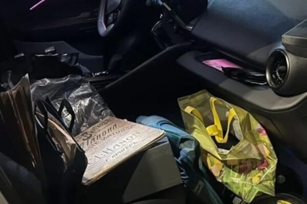 Мешканець Дніпра намагався незаконно вивезти з України раритетне видання книги