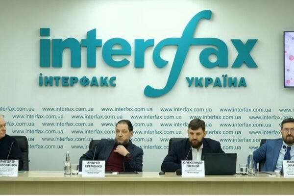 Українці вважають стан медицини в Україні посереднім, а головним фактором є ціни на ліки