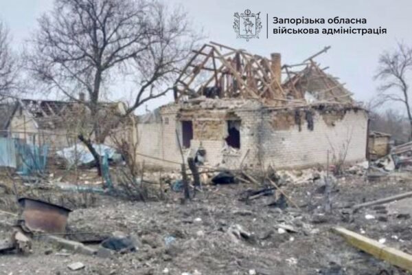 Росіяни обстріляли селище Зарічне на Запоріжжі: Поранили двох жінок