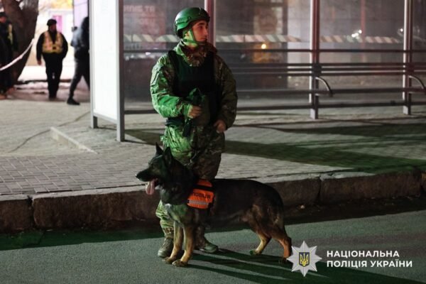 Теракт у Миколаєві: Правоохоронці оприлюднили деталі та показали кадри з місця вибуху