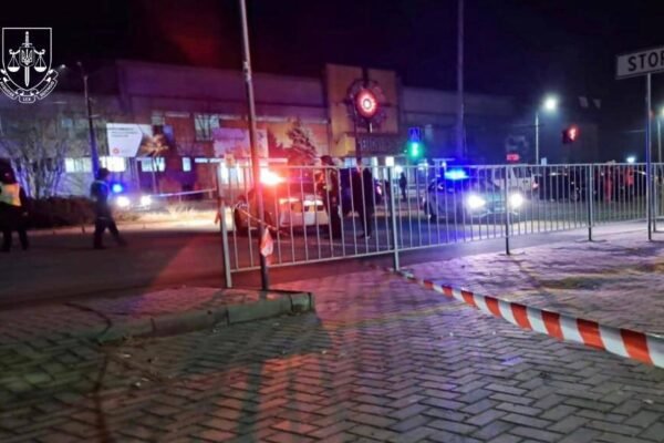 Внаслідок вибуху на АЗС в Миколаєві поранено семеро патрульних. Подію кваліфікували як теракт