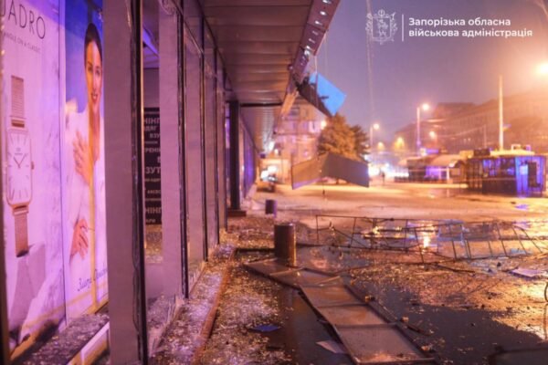 Окупанти завдали повітряного удару по Запоріжжю, є постраждалі та руйнування