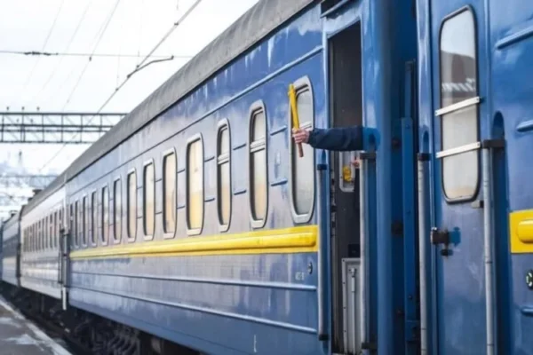 Поїзди між Дніпром та Одесою курсуватимуть щоденно