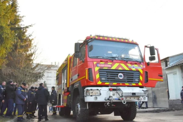 У Кривому Розі горів торговельний центр (ВІДЕО)