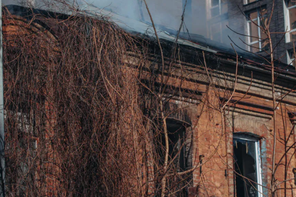 У Дніпрі на Крутогірному узвозі сталася пожежа