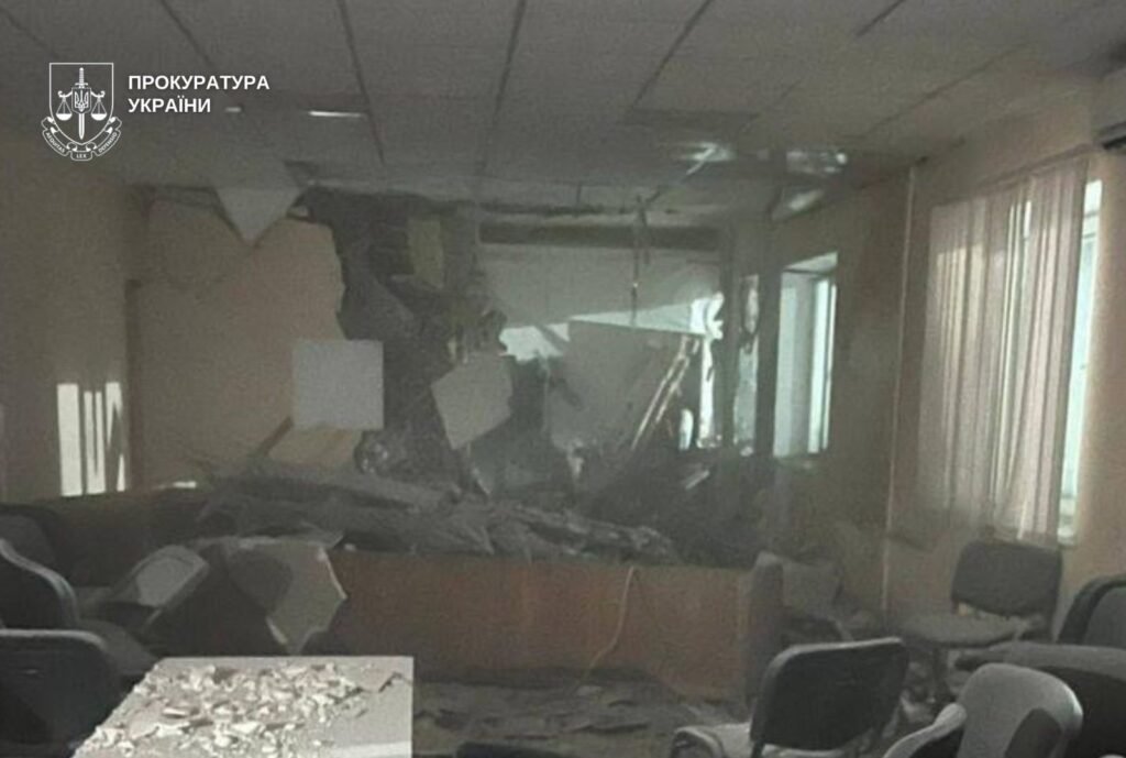 У прокуратурі показали наслідки вибуху у будівлі поліції АНД району . Теракт у Дніпрі, фото-1
