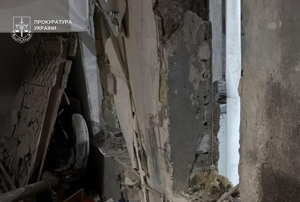 У прокуратурі показали наслідки вибуху у будівлі поліції АНД району . Теракт у Дніпрі, фото-3