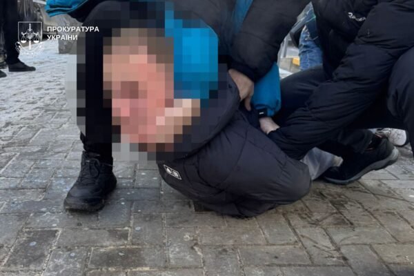 У Кривому Розі чоловік за 15 тисяч доларів виготовляв фіктивні медичні довідки