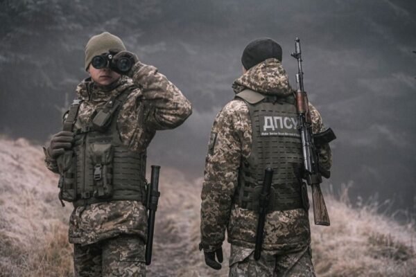 Як прикордонники бригади «Гарт» відбивають м’ясні штурми окупантів на Харківщині (ВІДЕО)