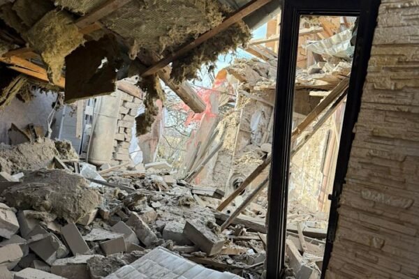 Атакували КАБами і ударними БпЛА: У поліції показали наслідки ударів по Дніпропетровщині