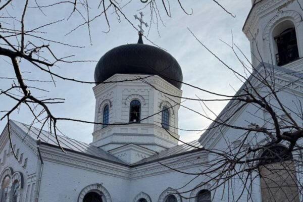 У Нікополі під час обстрілу постраждав храм (ФОТО)