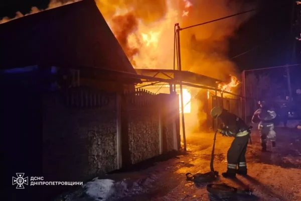 У центральному районі Дніпра горів будинок