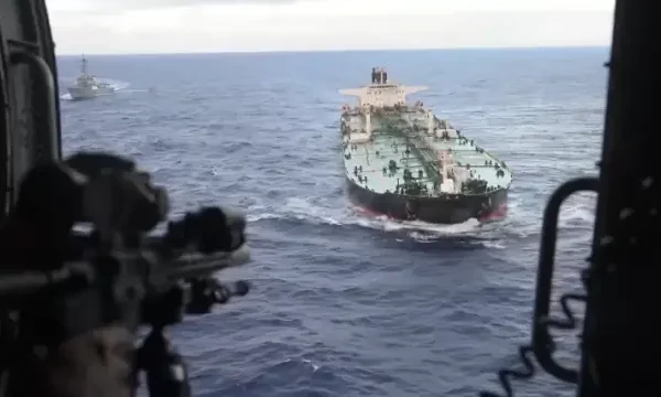 Штати перехопили танкер “тіньового флоту” РФ в Індійському океані (ВІДЕО)
