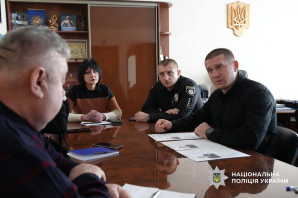 Загиблих поліцейських у трагедії на Корсунщині увіковічнять пам’ятними знаками