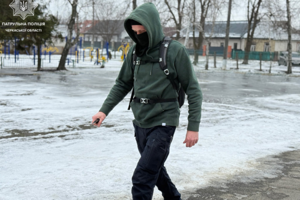 Поліцейські в Черкасах відпрацювали сценарій з проникненням злочинця до школи