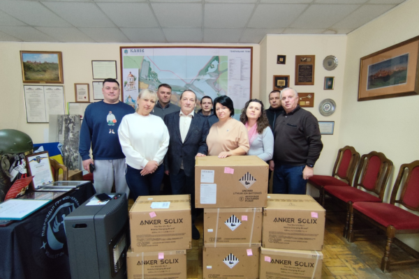 Канів отримав ще сім портативних електростанцій від міста-побратима з Німеччини