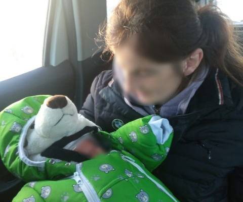 На Черкащині жінка втекла з пологового будинку через вікно з немовлям — її знайшли