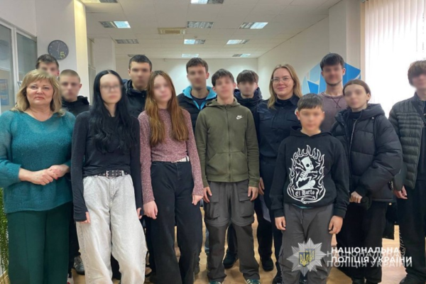 Про «легкі гроші» й небезпечні маніпуляції: у Черкасах поліція розповіла дітям, як не потрапити у пастку вербувальників
