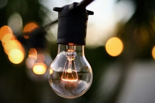 У Львові сталася масштабна аварія електромережі: Кілька мікрорайонів – без світла