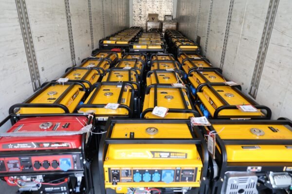 Громадам Бориспільського району передали понад 50 генераторів