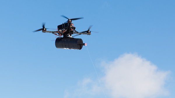 Окупанти атакували автомобіль в центрі Херсона. Поранень зазнав водій