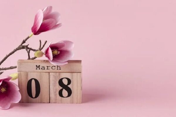 У Профспілці працівників освіти закликали відмовитися від “стереотипних сценаріїв” під час святкування 8 березня