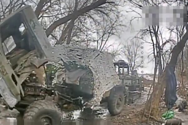 Бійці 58-ї бригади на Харківщині знищили ворожий екскаватор та евакуаційну вантажівку (ВІДЕО)