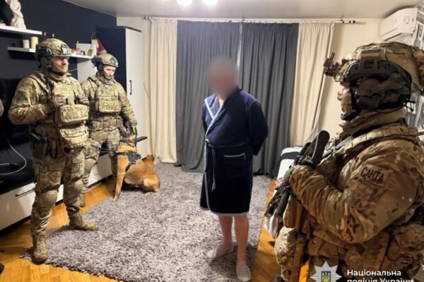 У Франківську викрили групу шахраїв, які незаконно привласнили квартиру померлої жінки