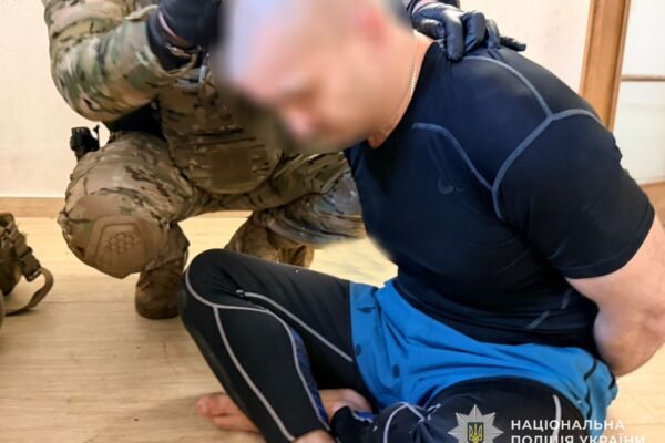 На Львівщині четверо чоловіків викрали 17-річного підлітка і вимагали в нього неіснуючий борг в рублях