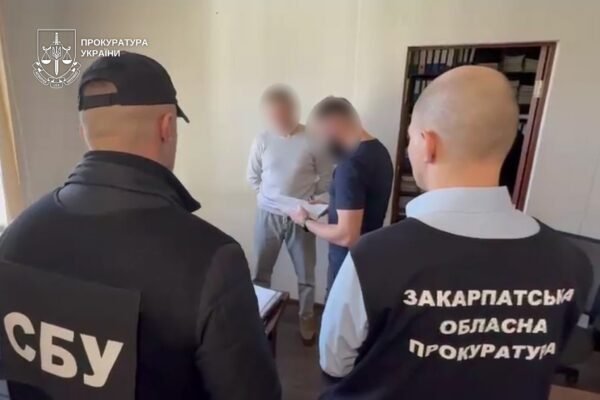 У Мукачеві посадовець міськради вимагав 120 тис. грн «відкату» під час реконструкції привокзальної площі