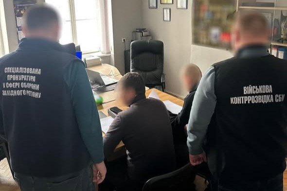 На Львівщині викрили офіцера військової частини, який завдав державі збитків на майже мільйон гривень