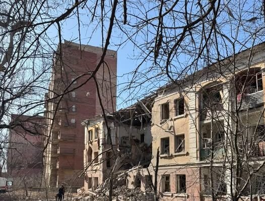 Ворог скинув КАБи на центр Слов’янська: Наразі відомо про 4 загиблих та 16 поранених