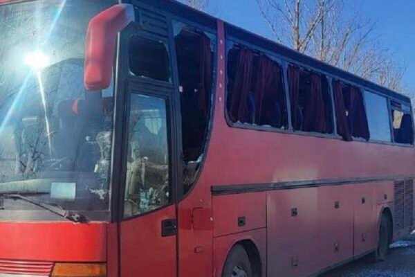 Росіяни вдарили по автобусу на Харківщині: Загинуло двоє людей