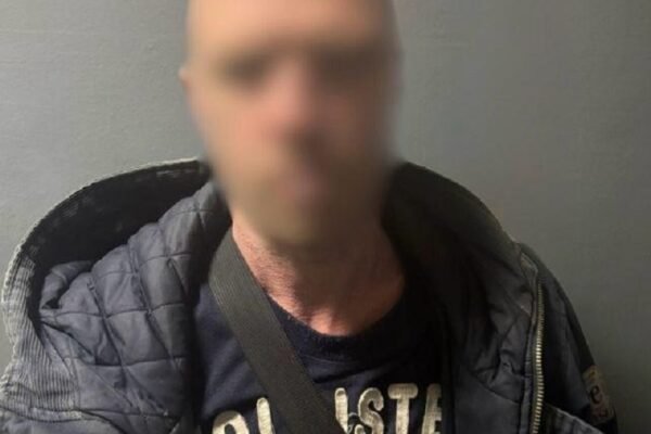 У Києві затримали чоловіка, який до смерті побив літню жінку (ВІДЕО)
