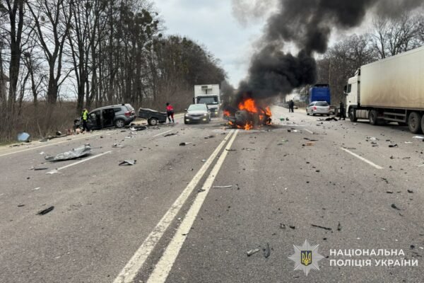 У поліції повідомили деталі жахливої автотрощі поблизу Львова