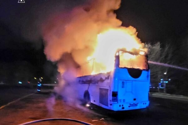 У Львові стався вибух: Загорівся автобус, частина міста – без газопостачання