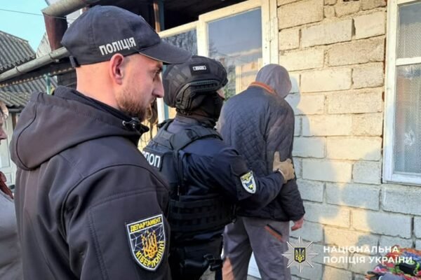 Жителя Тернопільщини підозрюють у розбещенні малолітньої дитини з Хмельниччини, – поліція