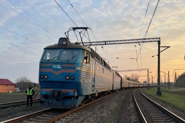 Поблизу Львова пасажирський потяг збив на смерть 43-річну жінку, яка раптово вийшла на колію