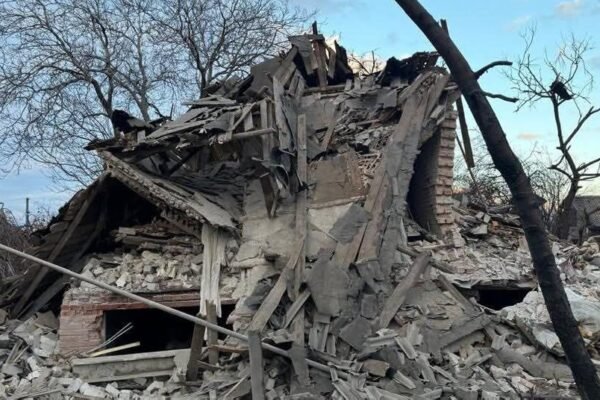 Внаслідок скиду авіабомб у Слов’янську зруйновано понад 60 будинків. Є жертва